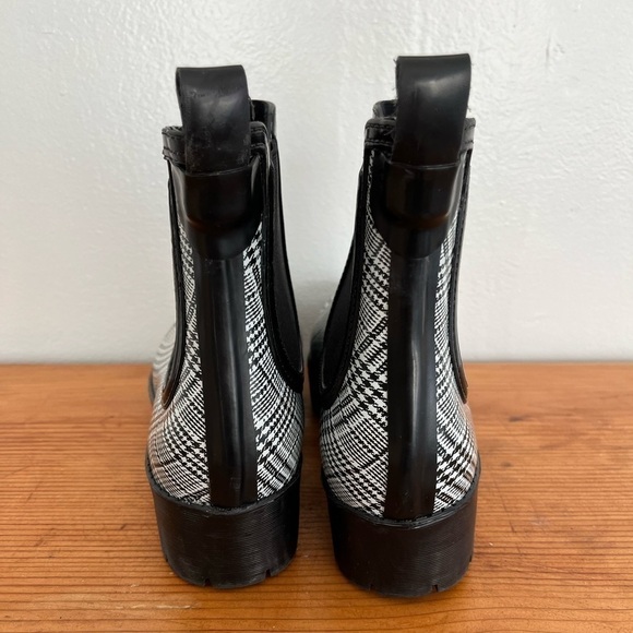 NWOT Jeffrey Campbell Cloudy Chelsea
Platform Lug Sole Rain Boots Black - Picture 3 of 7